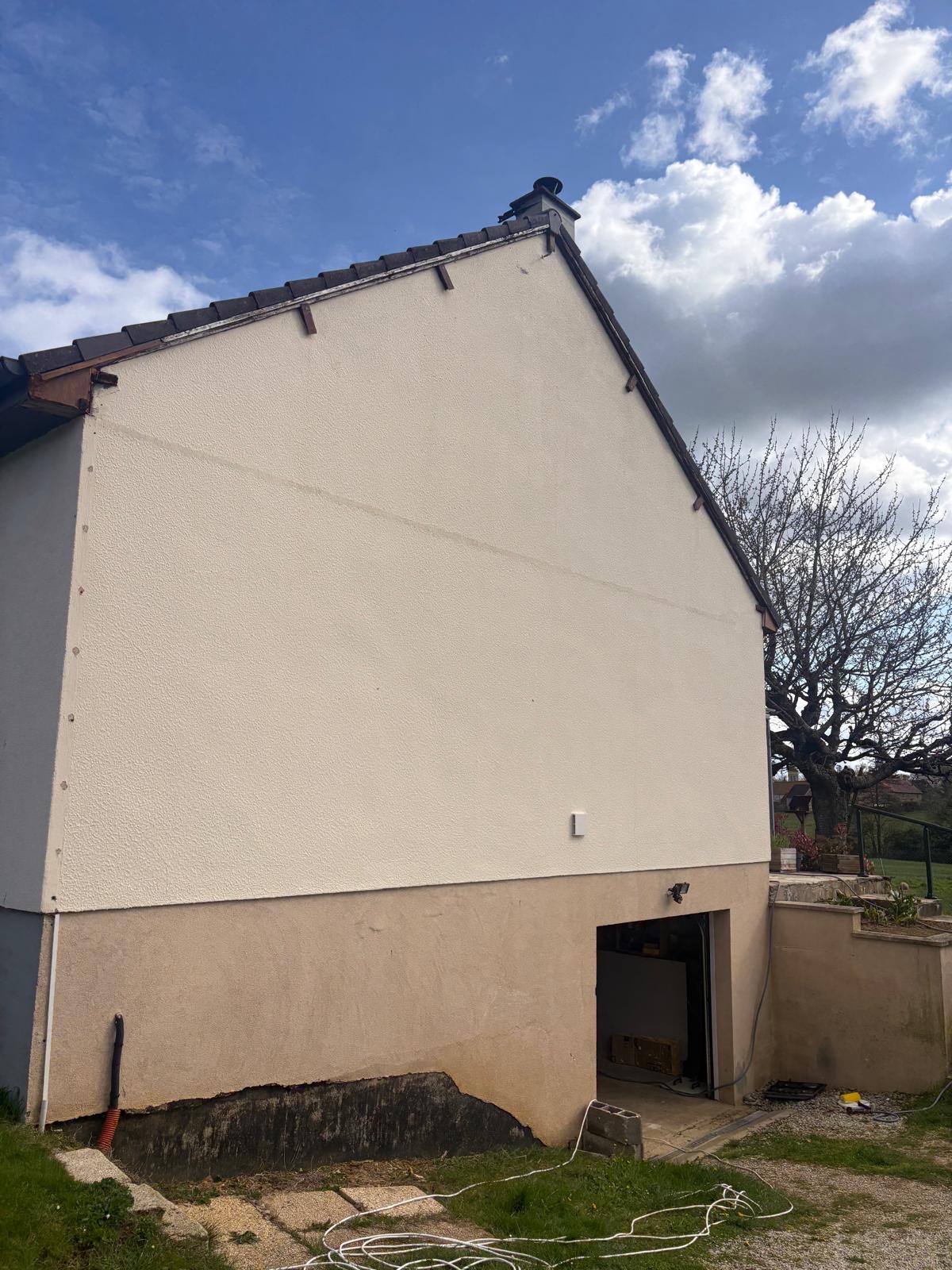 Pignon et soubassement avant travaux de façade